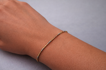 Tříbarevný pevný náramek s kuličkami 18+2cm